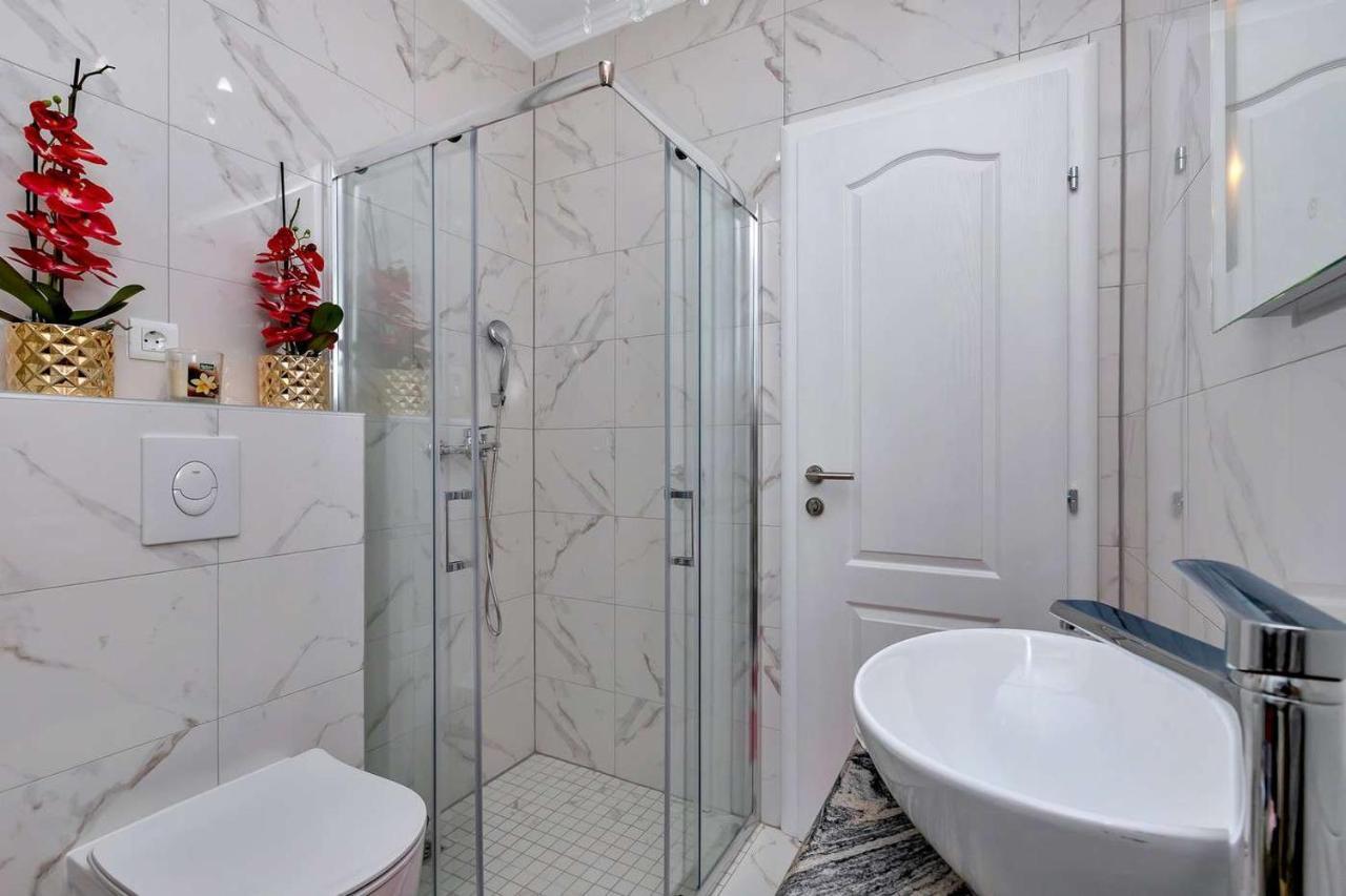 Luxurious Apartment Nino Makarska Kültér fotó