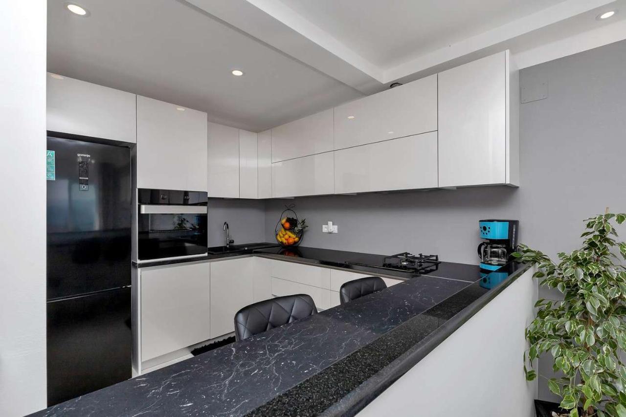 Luxurious Apartment Nino Makarska Kültér fotó